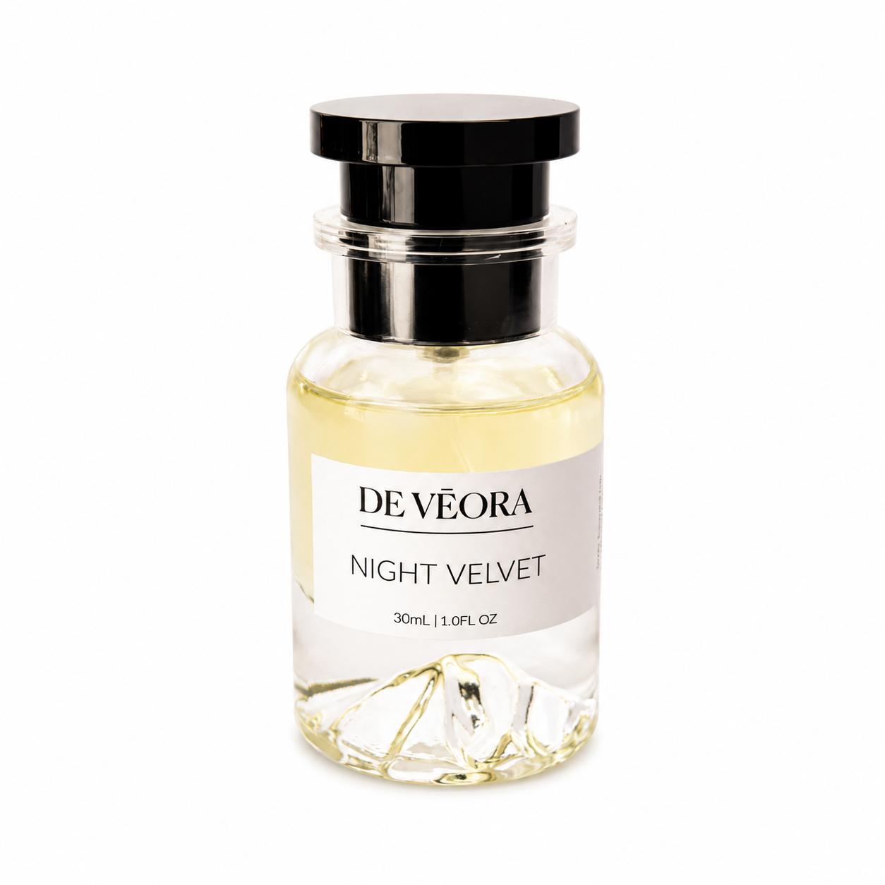A 30ml glass bottle of DE VEORA Night Velvet diffuser fragrance with a black cap and white label, set against a plain white background.