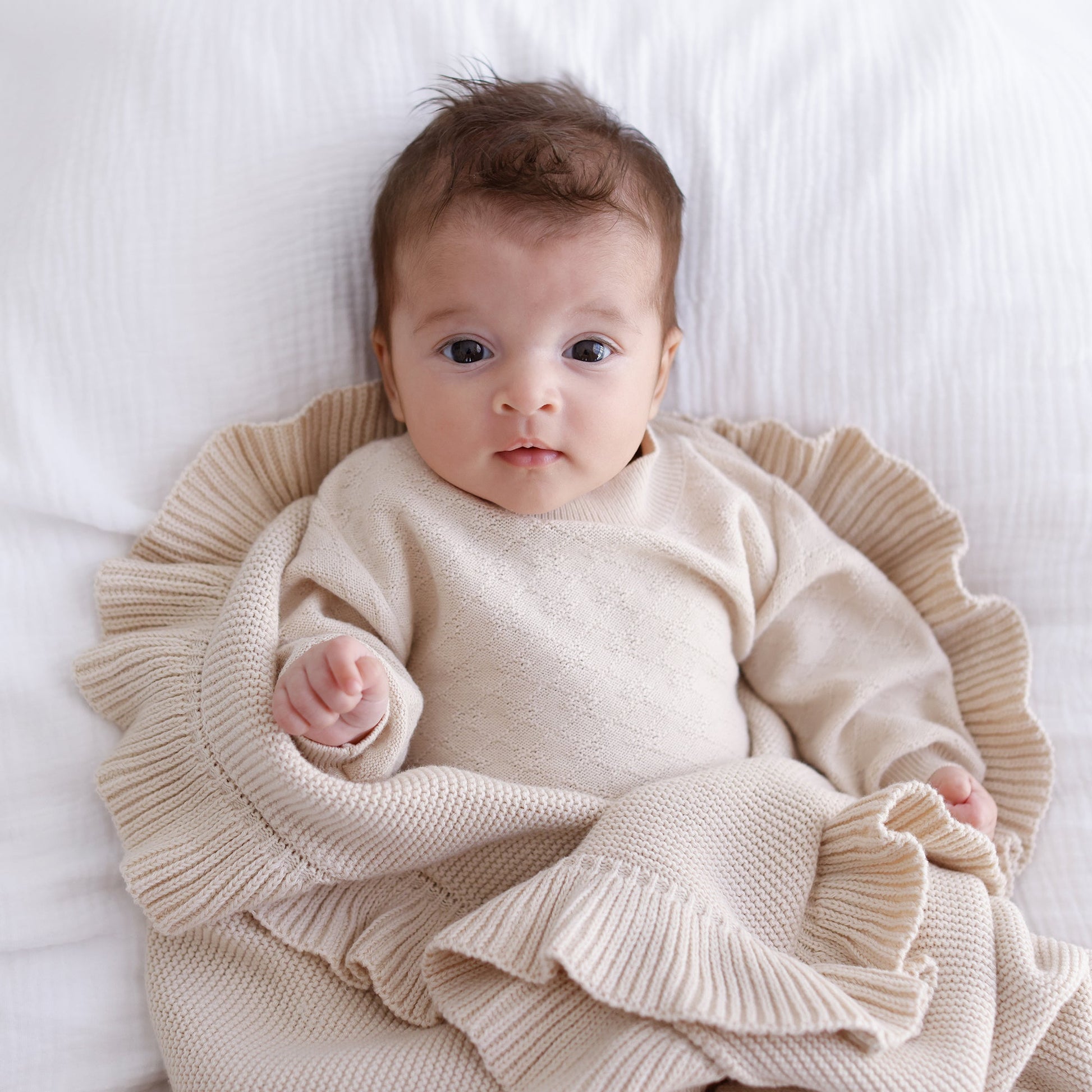 Ollie and Echo | Knitted Frill Blanket