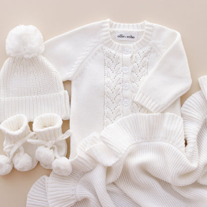 Ollie and Echo | Knitted Frill Blanket
