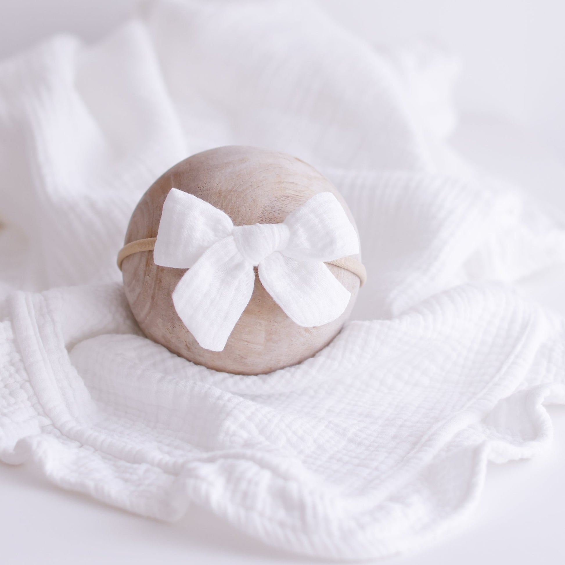 Ollie and Echo | White Muslin Baby Bow